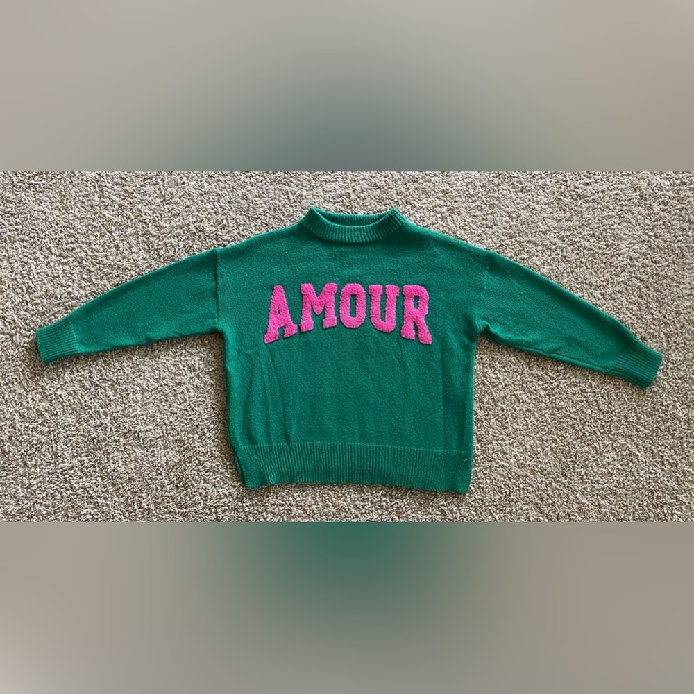 beautiful green one size sweater from jubylee